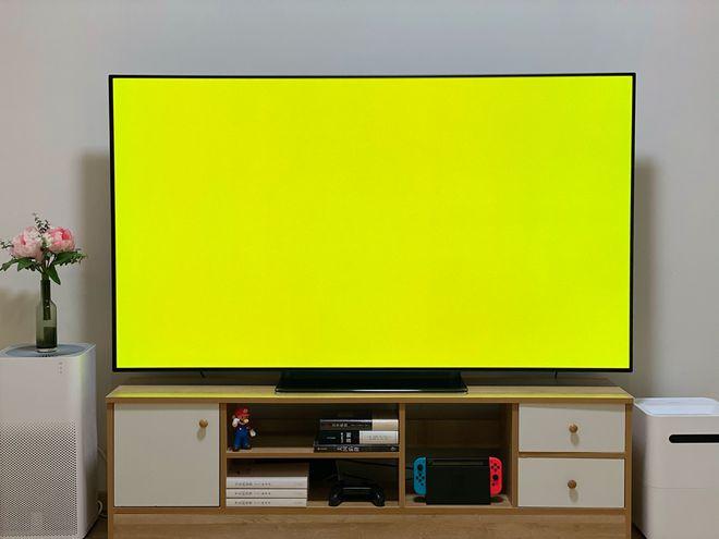 液晶电视红黄蓝颜色轮换显示
