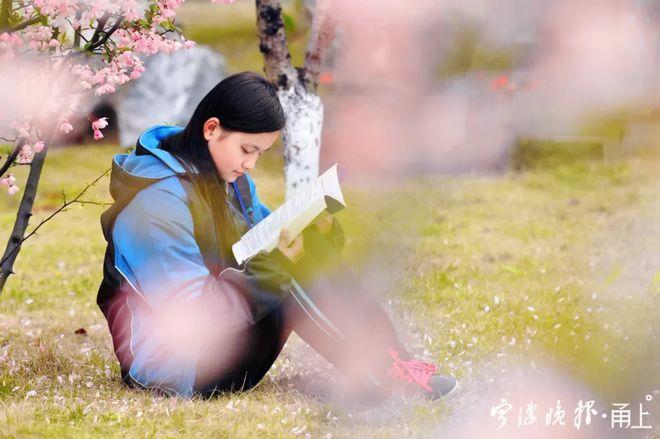 B站99年出生的浙江象山颜值UP组女孩