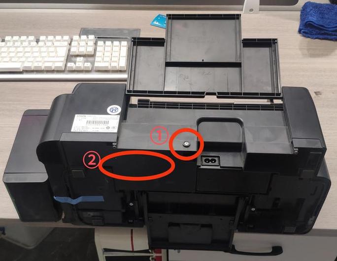 爱普生打印机废墨盒在哪里